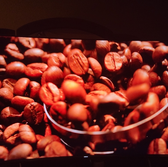 Samsung 65" quantum dot LED CURVED smart TV - Picture 10 of 13